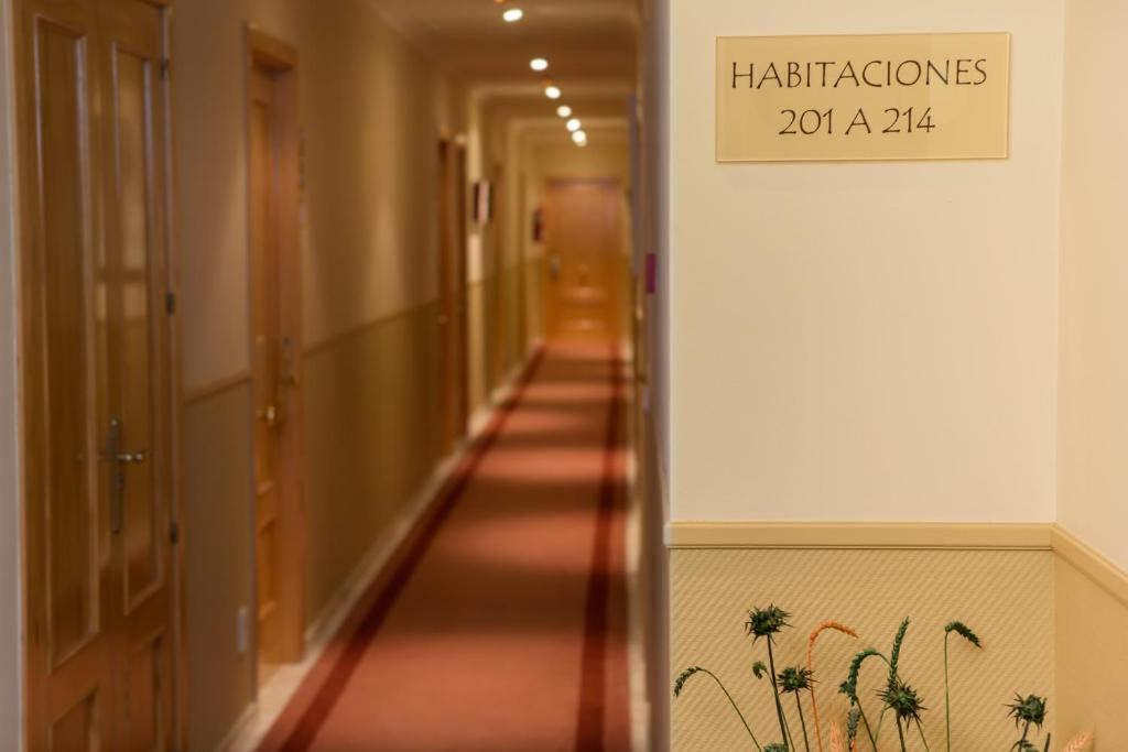 Vega de Valdetronco Hotel La Torre מראה חיצוני תמונה